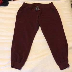 Figs womens Zamora jogger pant burgundy